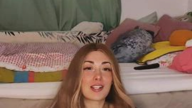 Should I show more legs and feet? Comment your thoughts!