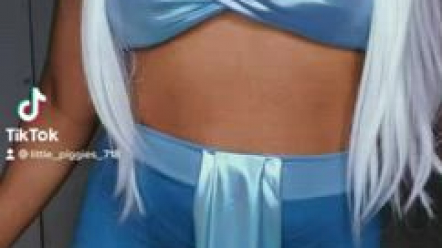 A little cosplay dance