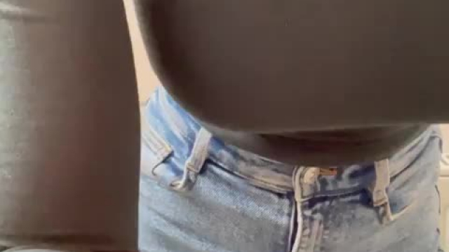 Getting naughty between classes is always so much fun