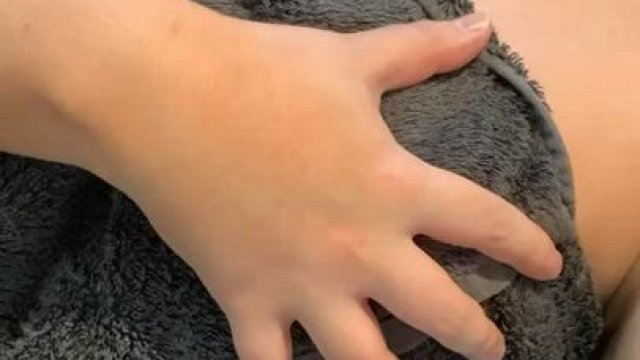 There's some big titties under this towel