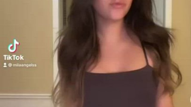 [F] Which outfit is your favorite? :)