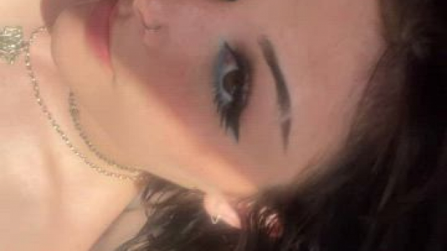 does my pussy look good in the sunlight?