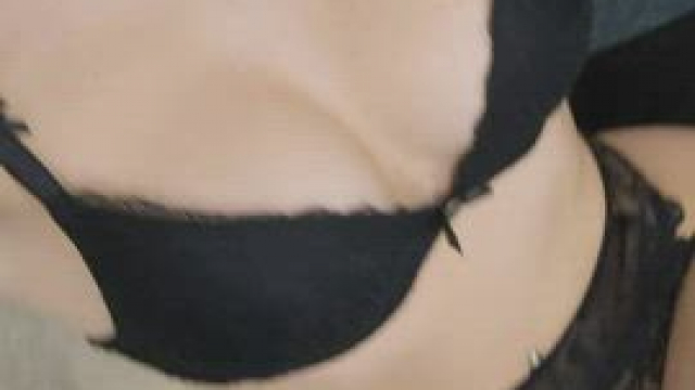 Does anybody appreciate small tits? (OC)