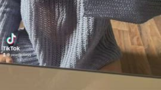 Riding with big boobs >>>>>