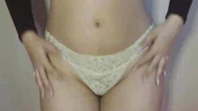 Does daddy wanna see my phat titties bounce?