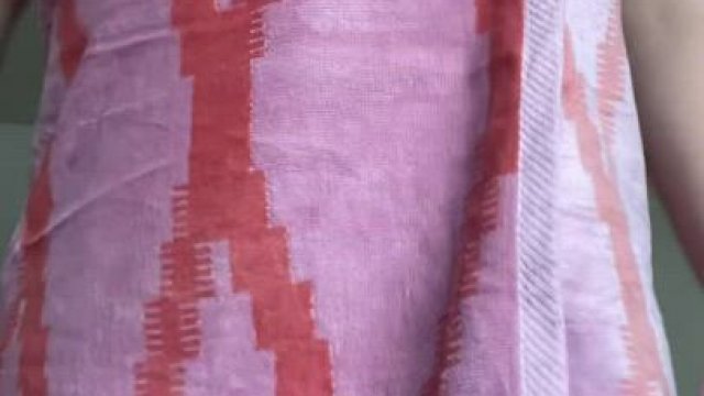 A towel drop to brighten your day