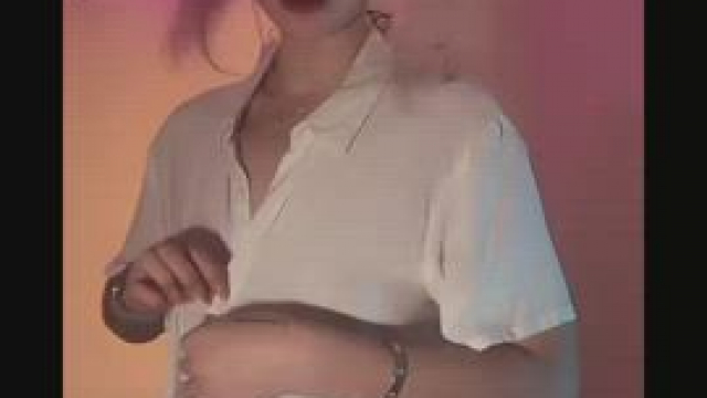 someone posted the screenshot and heres the vid, tattoo show into kittyslip