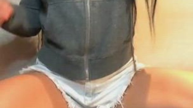 Does this sweater hide my big Colombian tits?