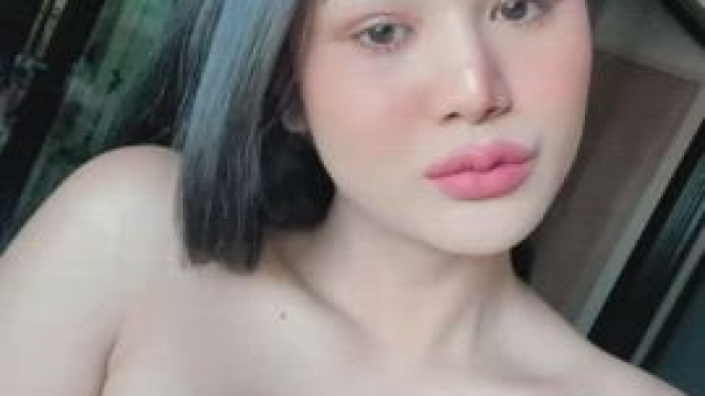 Say Yes if I'm Sexy in Pink