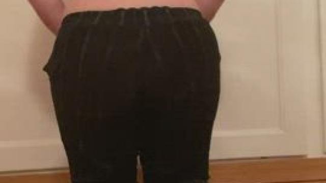 Who wants to get in between these cheeks?