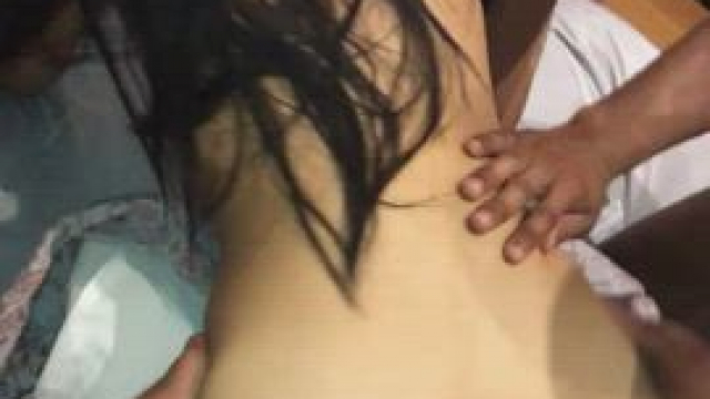 Making hubby watch (gainzw_mimi)