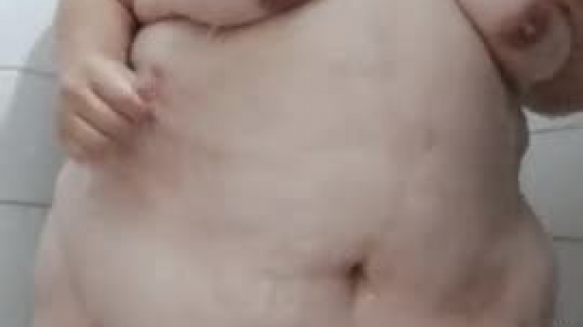 It's time for the shower, will you come with me?