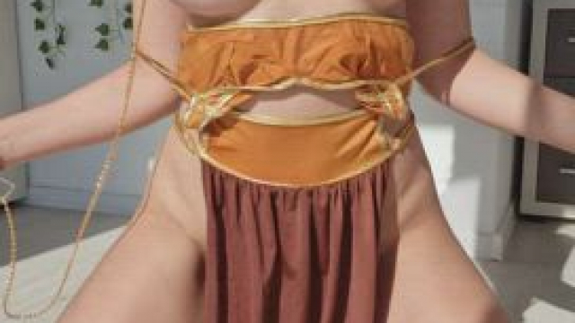 Princess Leia [StarWars](atomicbrunette18)