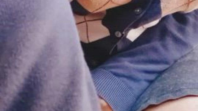 Can I be your cuty little bookworm gf? 19f (oc titty drop)