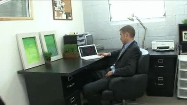 MILF Secretary Doing Her Job Well