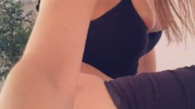 Ellie showing off her beautiful ass