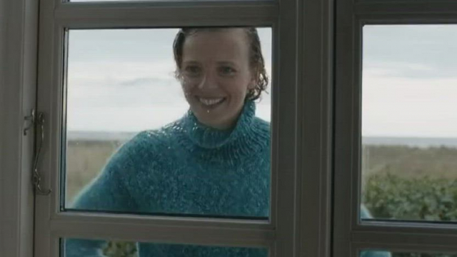 Patrycia Ziolkowska flashes the plot in Spatwerk (2018)