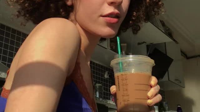 I wanna see your dick move when u watch me