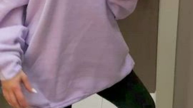 I think my t-shirt is too small