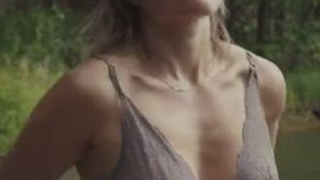 Inka Kallén shows her plot in The Wait (2021) [edited, brightened]