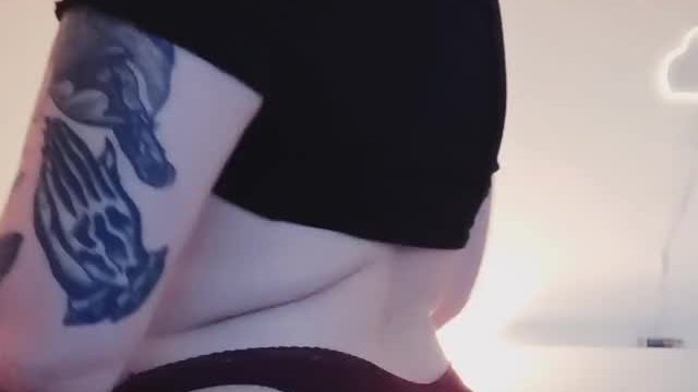 Can I bounce around in your bedroom ? <3