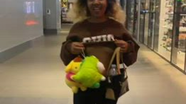 [F] Would you go on a date with me? XD