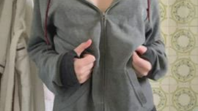 Would you let an 18yo girl sit on your face? [dom] [gfe] [sext] [pss] [pic] [pty