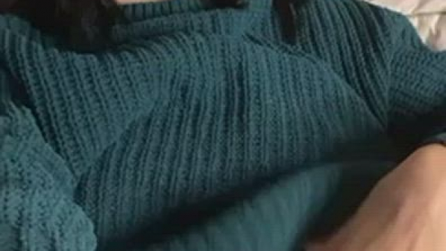 I’ll masturbate for the 3 guys who appreciate my boobs