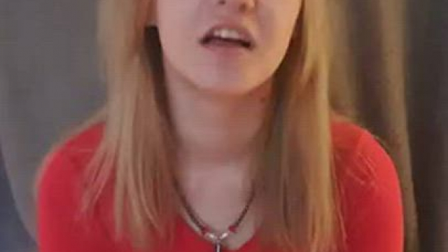 Cukierkowa Zgrywuska gets bendover and bang from behind the curtains