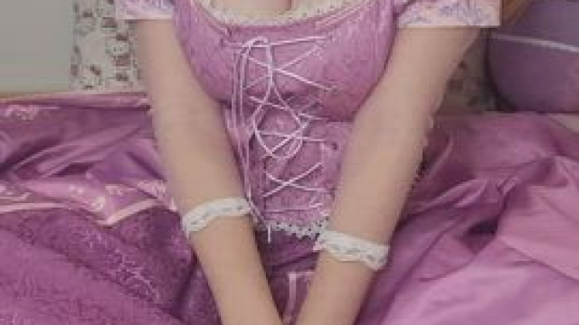 Rapunzel titty drop [F]