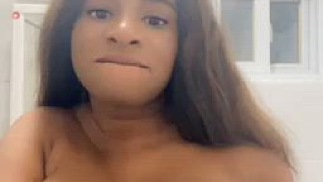 Bouncing tits >> Monday mornings