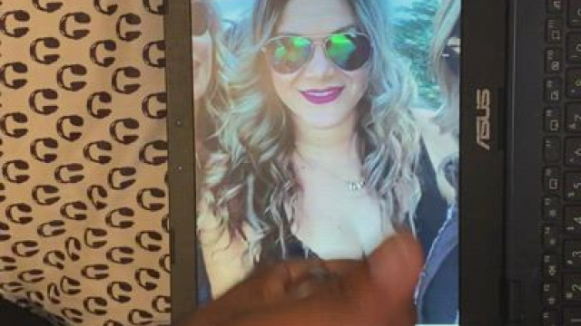 Spraying another cuck loser mom