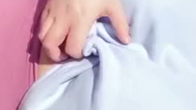 DO U LIKE THOSE CUTE TITS ? (