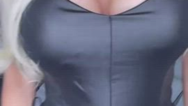 imagine how smoothly your dick would slide up and down..