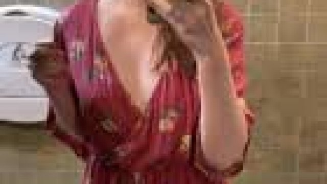 I’ve missed public bathroom flashing [gif]