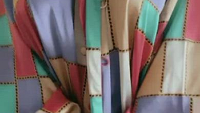 Do you like how my natural DDD’s sit on my 5’1 105 pound curvy frame?