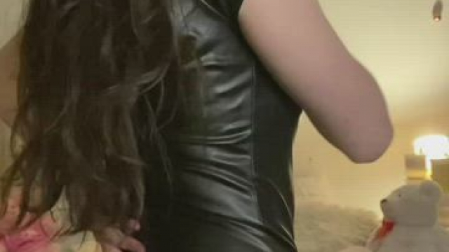 Will you smack my ass if I asked nicely