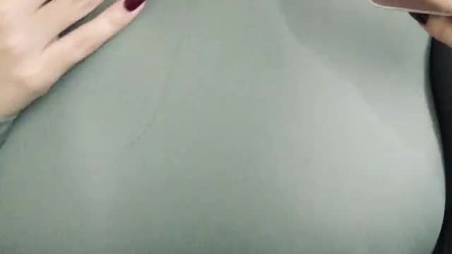 You gotta squeeze a little, squeeze a little Tease a little more