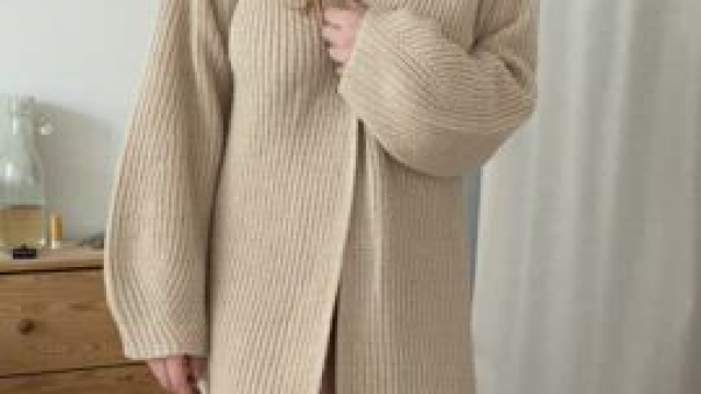 Body of a temptress, personality of a golden retriever [reveal]