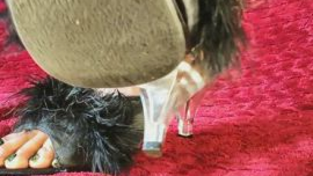 It's time for a red pair