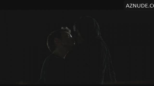 Zoe Kravitz amazing scene from 'Vincent N Roxxy'