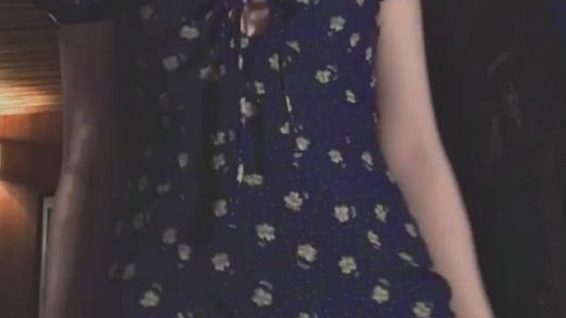 Wanna pollinate this pale girl's holes