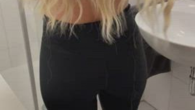 got a little horny in the gym after the workout.. had to show you my juciy teen 