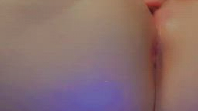 Love it when I flex my asshole while I rub my clit