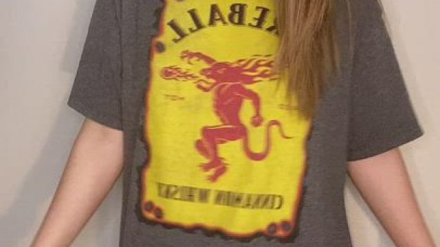 Do you like what’s hiding under my big tshirt?