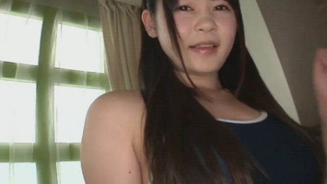 Yukari Uno from MKZ-041