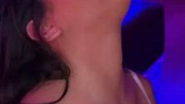 Autumn Falls loves a good deepthroat