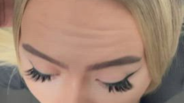 Sucking that cock in a housemaid costume