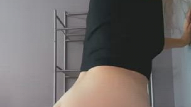 Twerking for my fans