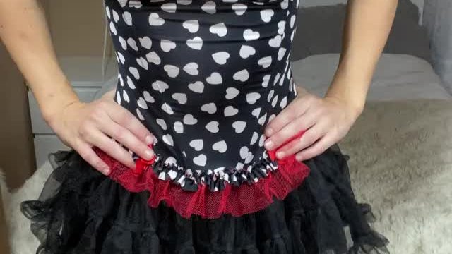 A little dance to show off my cute out(f)it